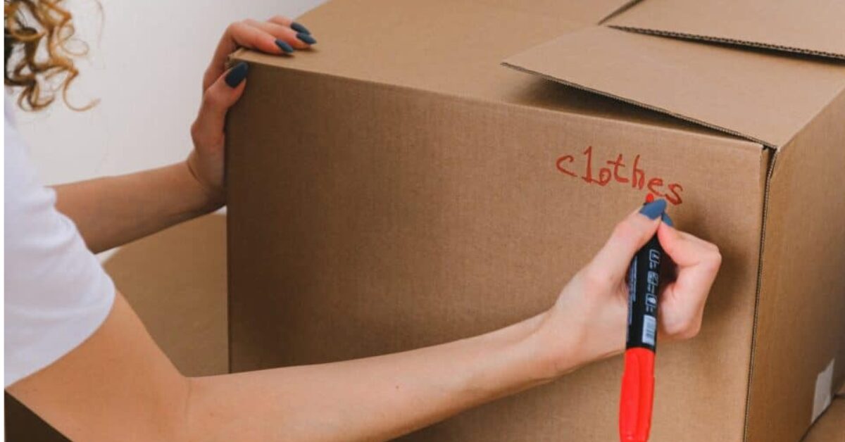 label moving boxes in Dubai
